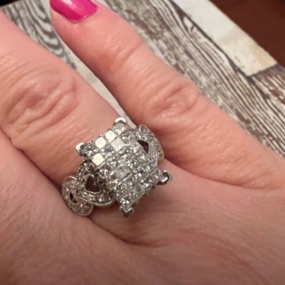 Magnificent! *ESTATE* 14k WG Natural Diamond Heart Cluster Cocktail Ring - Picture 2 of 16